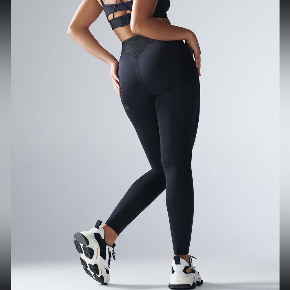 Savage X Fenty Curve Alert High-Waist Rib Legging Black